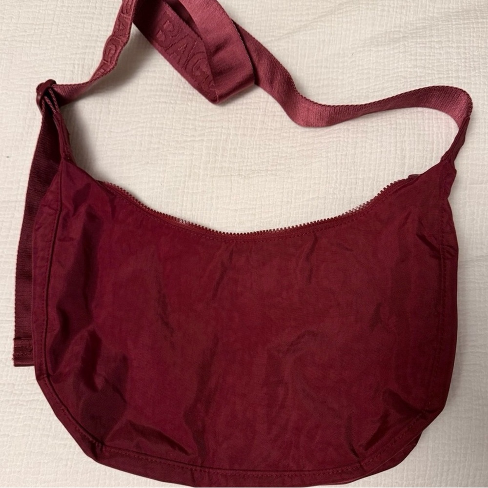 BAGGU Mahogany Medium Crescent
